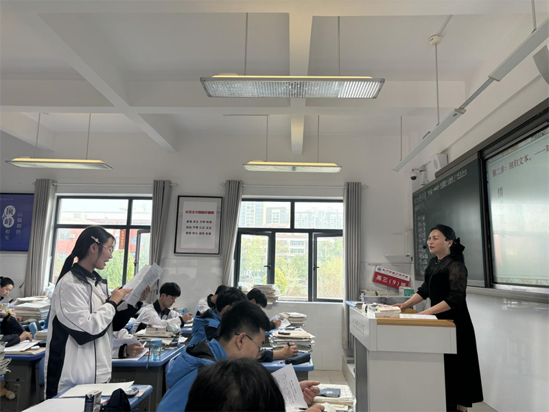 以“视”促教，以“导”致远——荆门市教研室视导组莅临我校开展教学视导工作