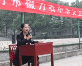 悉心关爱与引导 ——政教处召开女生教育大会