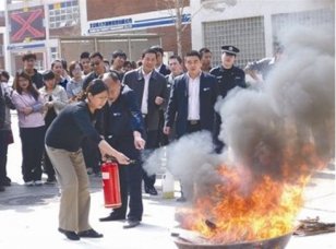 安保处参加荆门市消防理论知识和消防实践操作考试