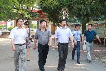 市政协一行莅临我校参观名师工作室