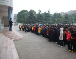 激励斗志 再战高考