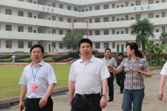 高考结束 我校办考秩序井然