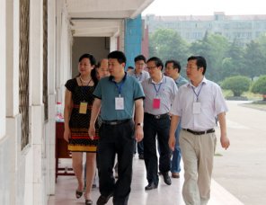 中考今日开锣，副市长柯昌军到我校视察