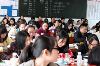 借上级视导春风 谋我校备考大计