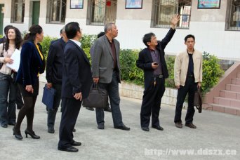 市政府教育督导室到我校进行省示范复核