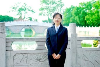 代淑英(化学教研组)