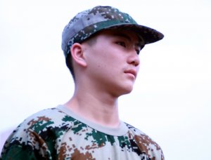 掇刀石中学举行2016级新生军训结营仪式