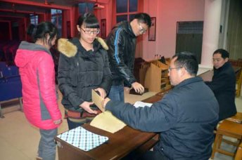 我校发放中央专项彩票公益金滋蕙计划资助金