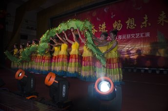 掇刀石中学2016元旦晚会视频